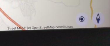Picture of the display showing 'Street Maps: (c) OpenStreetMap contributors'